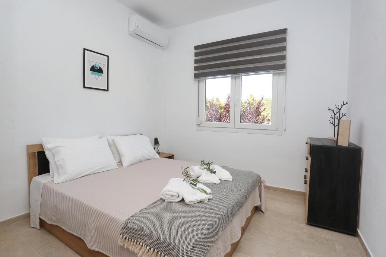 Mare Monte Luxury Apartments 2 Неа-Скіоні Екстер'єр фото