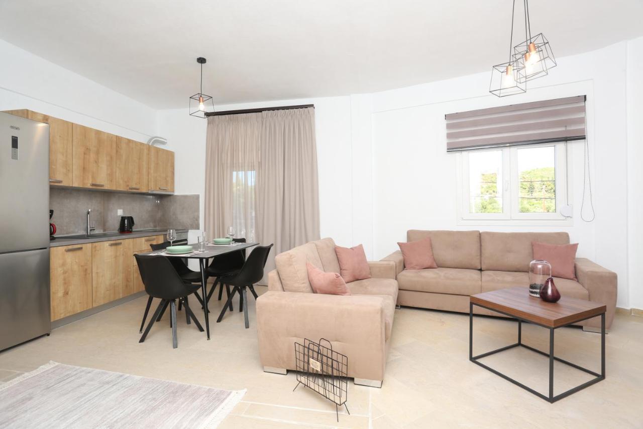 Mare Monte Luxury Apartments 2 Неа-Скіоні Екстер'єр фото